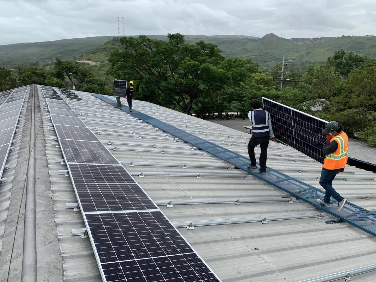 How Do They Keep Solar Roof Brackets From Leaking