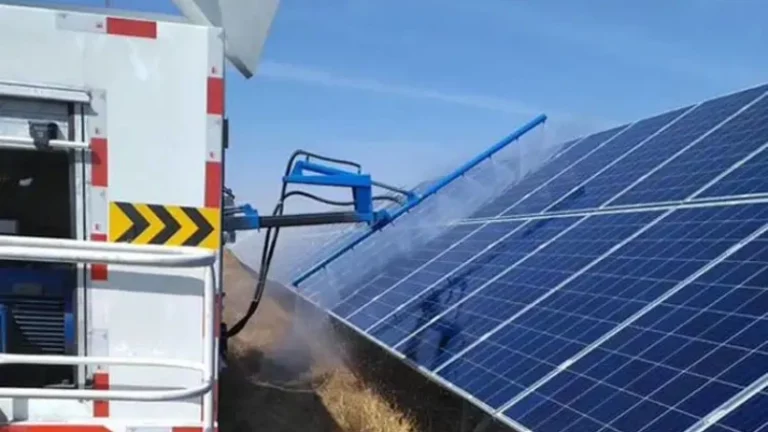 How to Clean Solar Panels: A Guide for Ground-Mount and Roof-Mount Systems