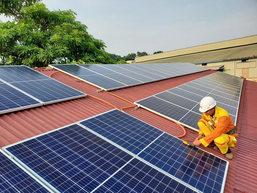 Solar Panel Mounting Choices That Can Quietly Undermine a Commercial Project’s Margin