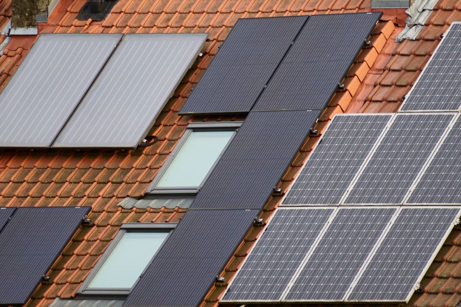 How to Achieve Safe, Anti-Sliding Solar Mounting on Pitched Tile Roofs